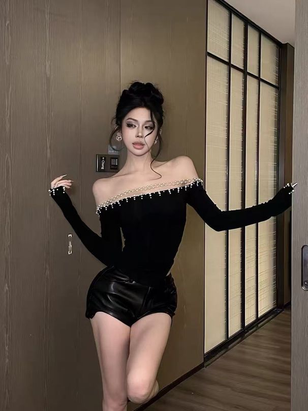 FORNIS Rhinestone Off-Shoulder Long Sleeve Top PU Straight Shorts Set_ecoleips.com