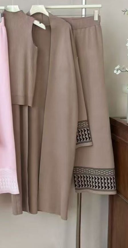 Knit Sweater Set – Elegant 3-Piece Outfit With Shawl & Wide Leg Pants | Autumn Winter Fashion | Comfortable & Chic_ecoleips.com