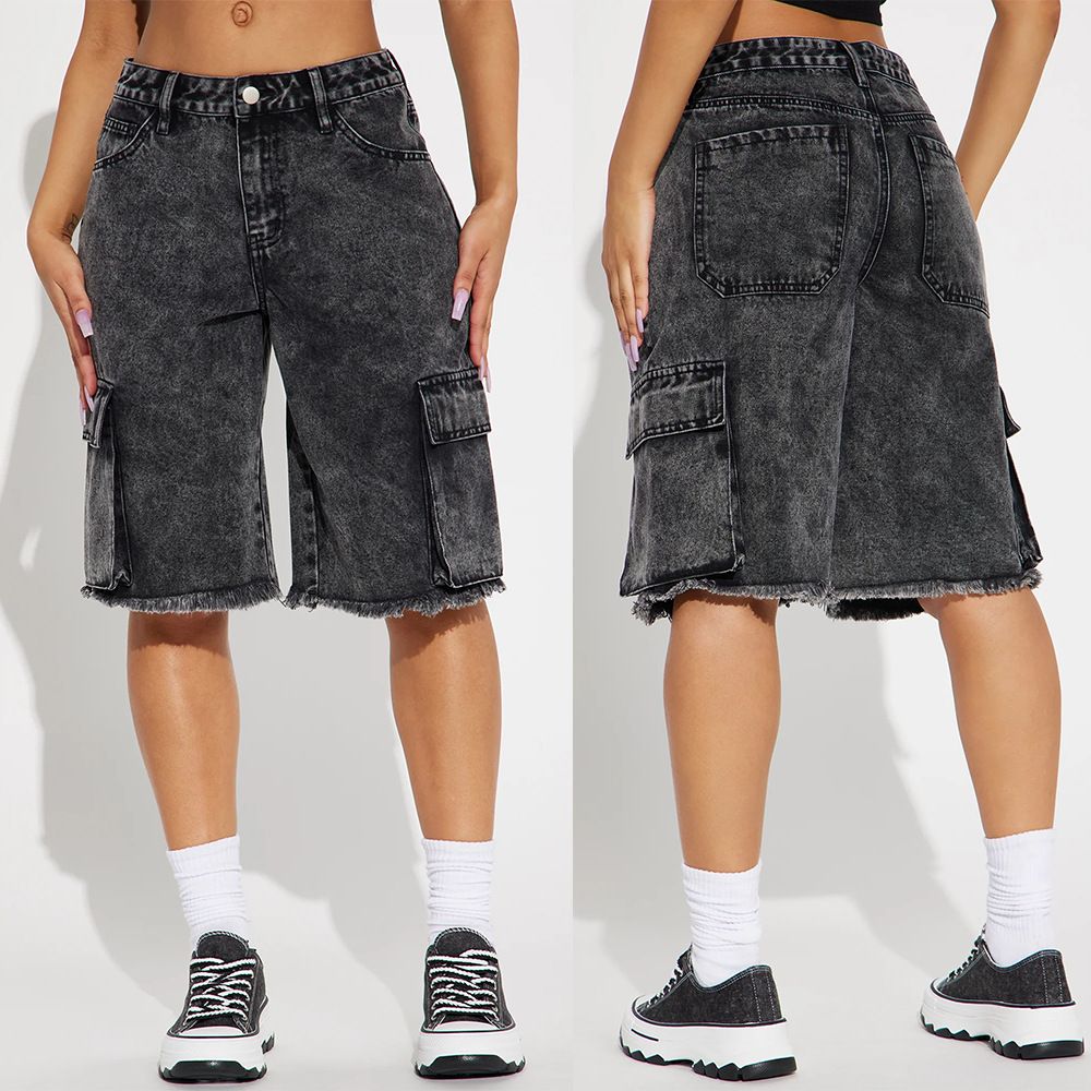 Streetwear Distressed Denim Cargo Shorts For Women – Mid-Length Washed Cotton Blend With Raw Hem & Utility Pockets_ecoleips.com