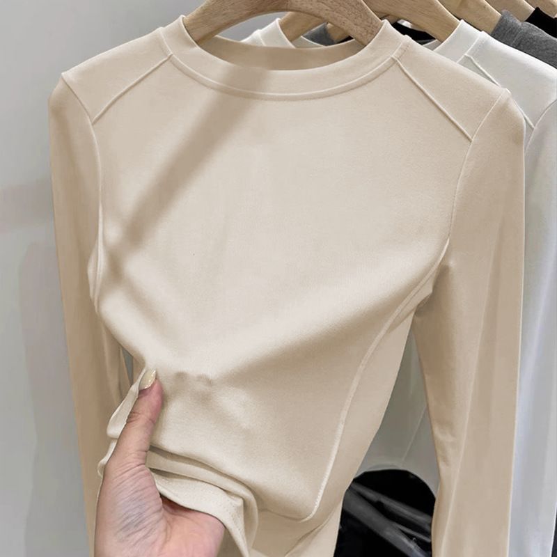 The Curved Hem Design Gives A Slim Fit. It's A Pure Cotton Long-Sleeved Top Paired With A Base Layer. It's A Trendy And_ecoleips.com