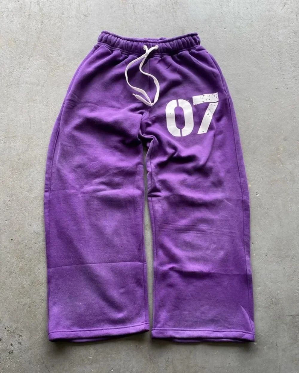 Streetwear Hoodie & Pants Set For Men & Women – Oversized Zip-Up Hooded Sweatshirt With Printed Lettering & Matching Joggers – Trendy Hip-Hop Outfit_ecoleips.com