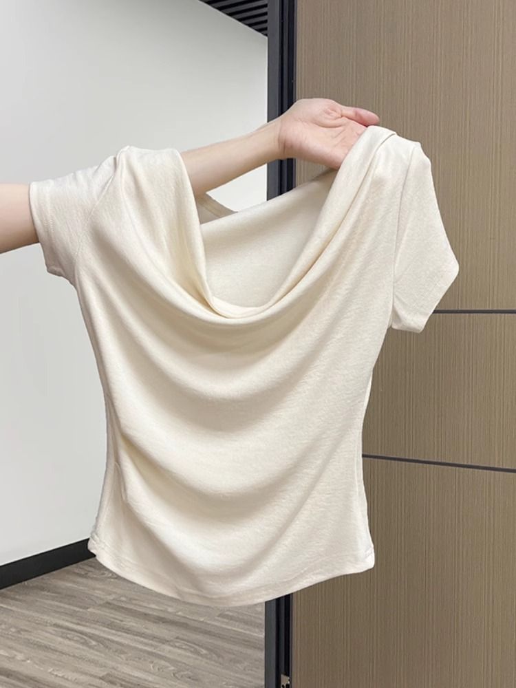 A Short-Sleeved Top Made Of Modal Fabric With A Bold, Sensual Design Featuring A "Dashing Collar" Style; Perfect For Wom_ecoleips.com