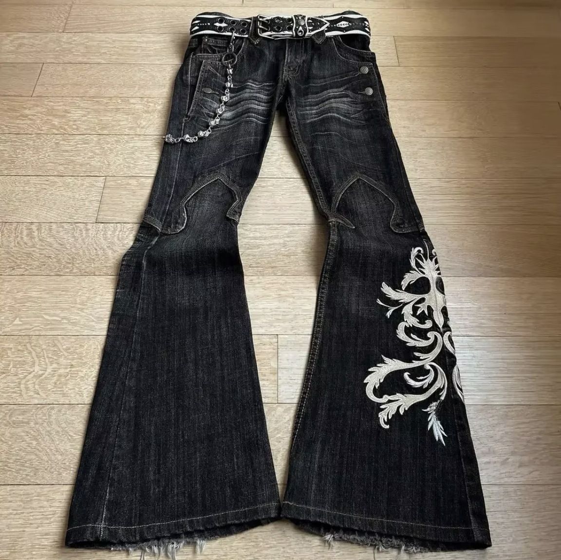 Women's Clothing Retro Embroidery Heavy Work Hot Girl Punk Washed Black Straight Flared Jeans For Women And Men_ecoleips.com