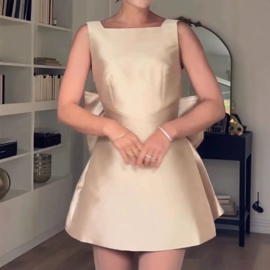 Women's Clothing Elegant High Waist Dress With Back Bow Decoration Square Collar Short Skirt Spring_ecoleips.com