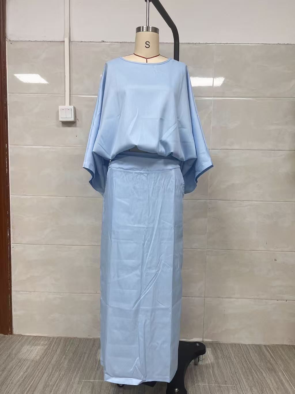 High-Waist Midi Skirt Set – Oversized Batwing Sleeve Top (S-XXXL, 95% Polyester, Office-to-Brunch Versatility)_ecoleips.com