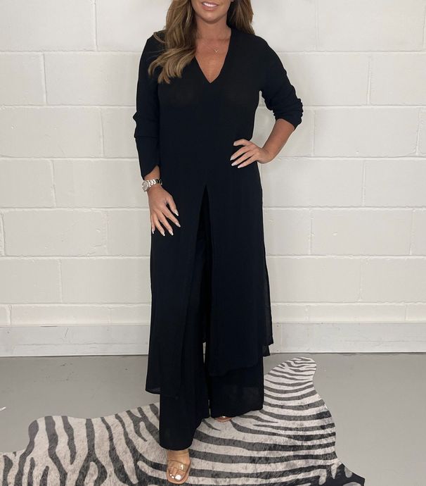Large Quantity Of Women's Long-Sleeved Tops With Slit, Paired With Long Pants_ecoleips.com
