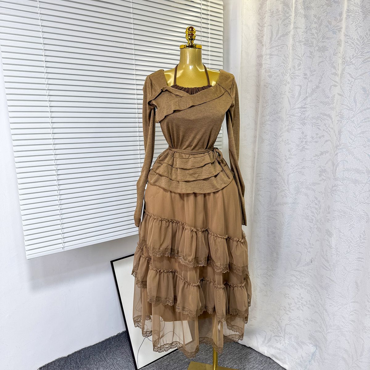 Women’s Ruffled Halter Neck & High-Waist Mesh Two-Piece Set – Autumn Slim Fit Commuter Outfit (Brown, One Size Fits All)_ecoleips.com