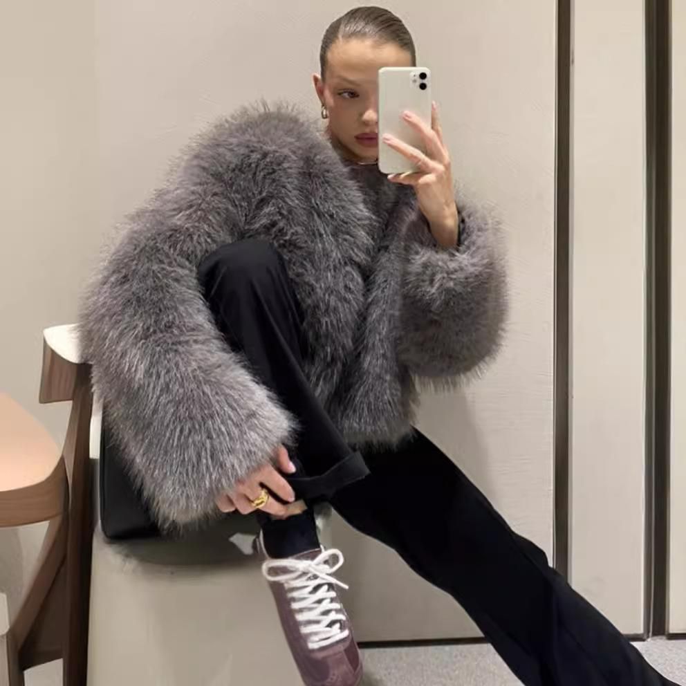 Women's Clothing Short Faux Fur Coat Women's Fashion Winter Jacket Streetwear Trendy Cropped Outerwear Grey Fashion Winter Jacket Streetwear Fashion_ecoleips.com