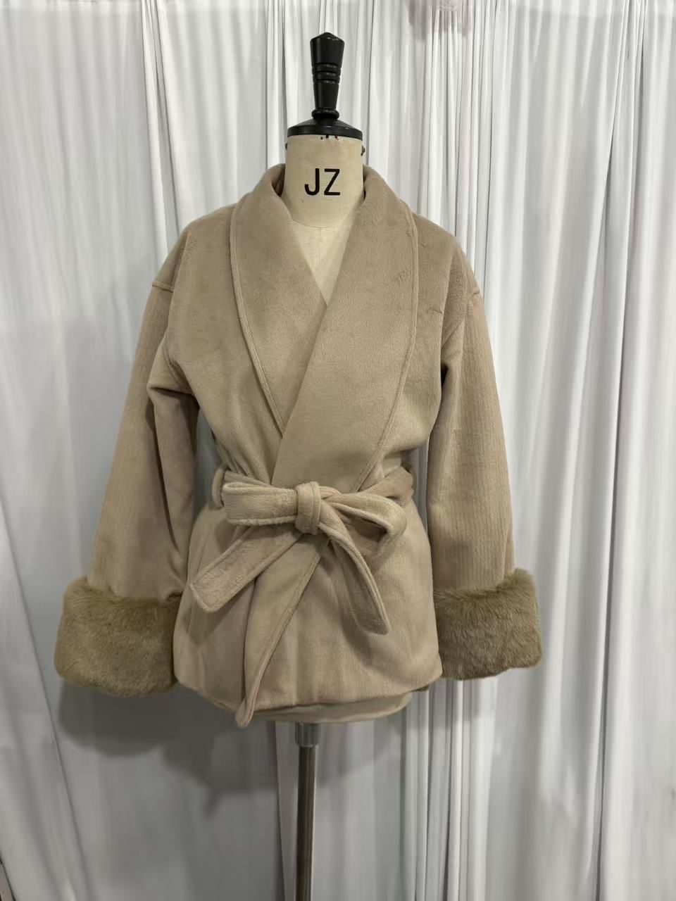 Women's Clothing Autumn And Winter Woolen Coat Short Coat Women's Cuffs Fur V Neck Lace Up Solid Color_ecoleips.com