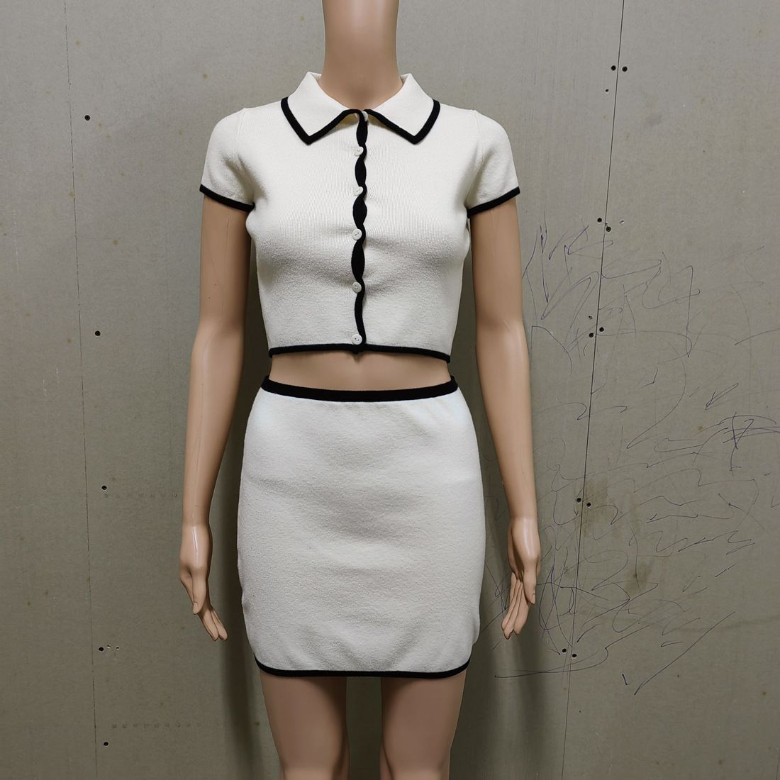 Women's Clothing Short Sleeved Black Contrast Trimmed Knitted Cardigan Hip Skirt Set_ecoleips.com