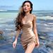 This Elegant Summer Women's Dress With A Silk Halter And A Collarless Pleated Skirt Is Versatile_ecoleips.com