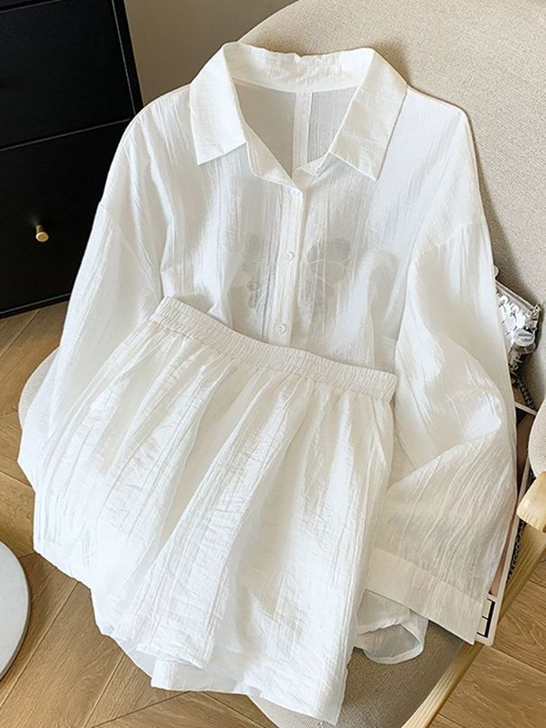 Fashion Women's Summer Two-Piece Set Thin Embroidered Butterfly Long Sleeved Sun Protection Shirt And Casual Shorts_ecoleips.com