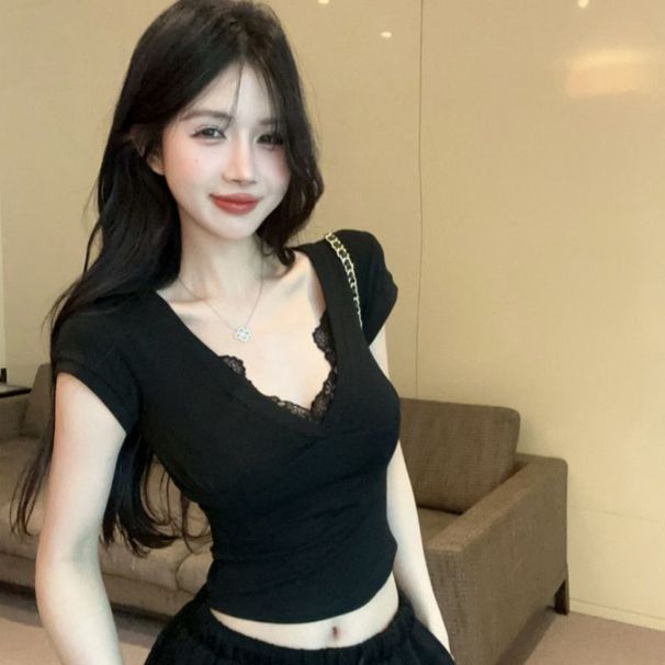 2026 Summer New Hot Girl Lace Short-Sleeve Top With Delicate Design, Pure And Alluring Slim Fit V-Neck Short T-Shirt For_ecoleips.com