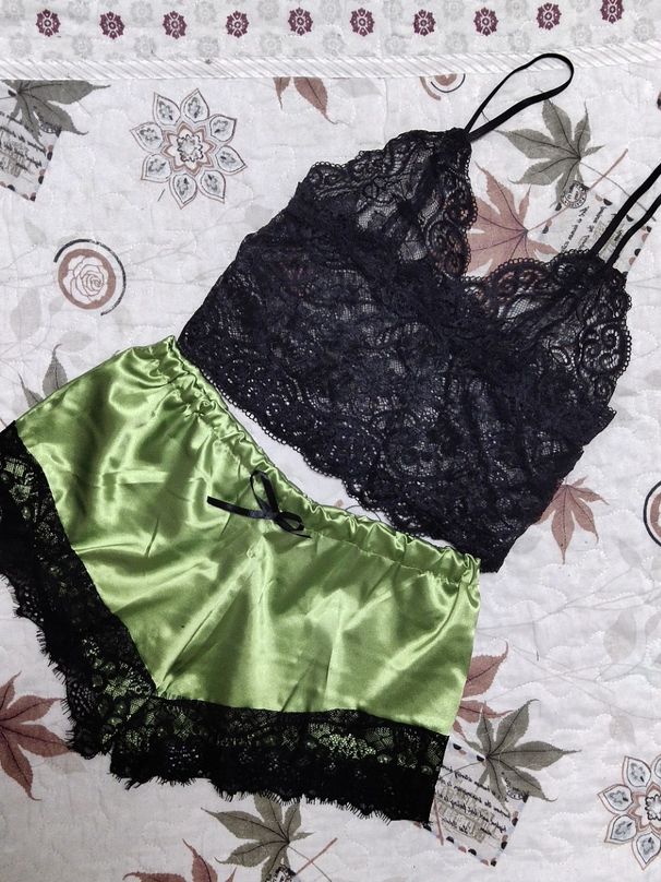Sexy Lingerie Lace Split Three Point Sexy Suspenders See Through Pajamas And Pants Sets_ecoleips.com