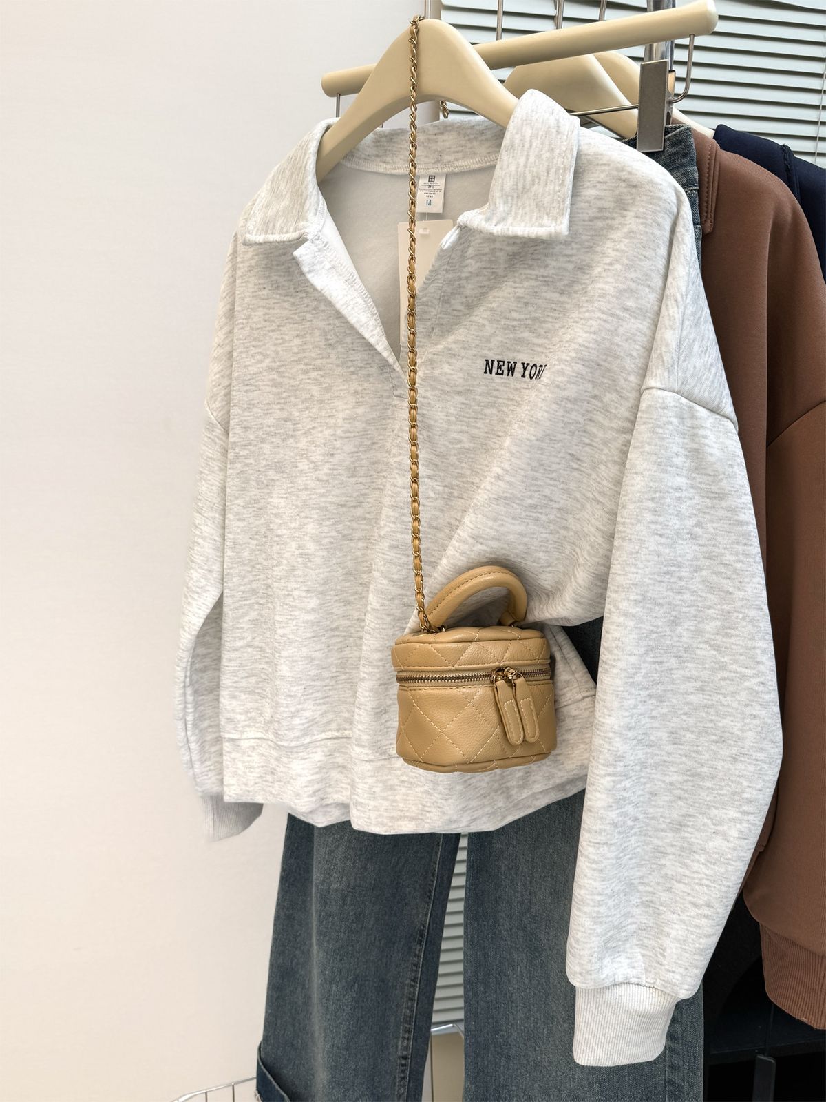 American-style Real-shot V-neck Polo Sweatshirt Women, Thin, Loose, Casual, Korean-style Long-sleeve Top For Early_ecoleips.com