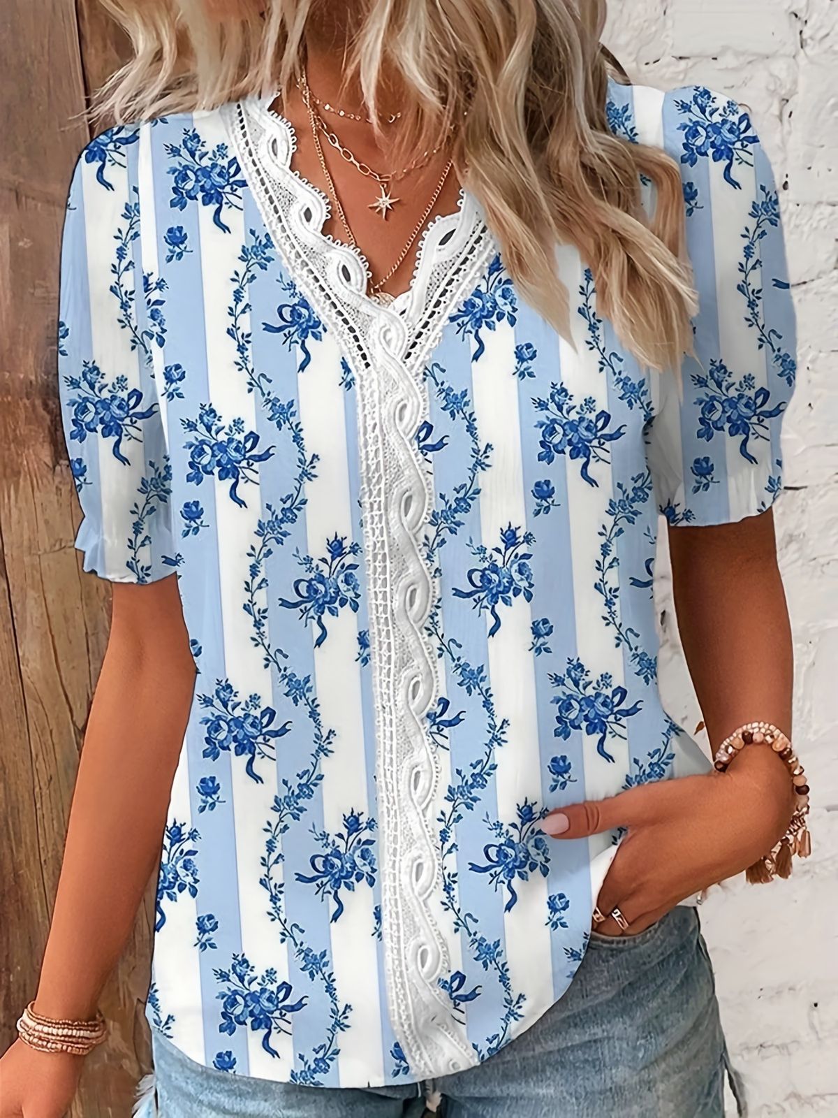 2024 Fashion Casual Vacation Shirt Women Summer V Neck Hollow Out Solid Color Blouse Female Elegant Striped Jacquard Casual Tops_ecoleips.com