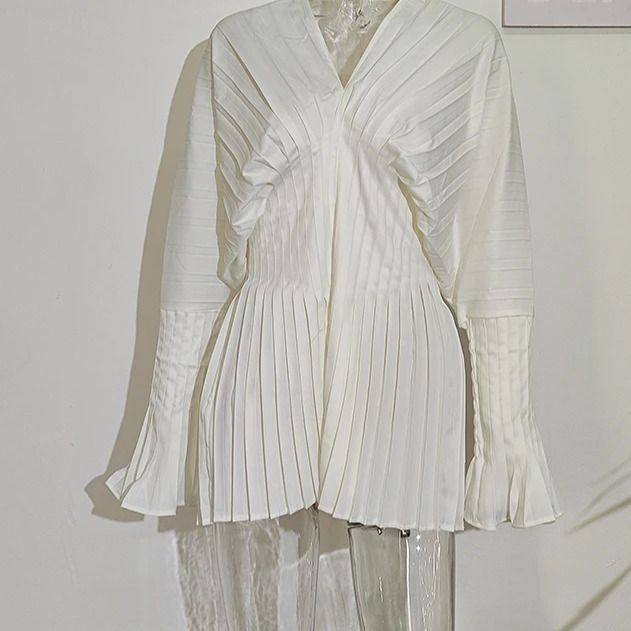 Fashion Women Blouses Solid Color V-neck Puff Sleeve Folds Girdle Waist Slim Pullover Shirts Button Up Designer Shirt Women L4SW_ecoleips.com