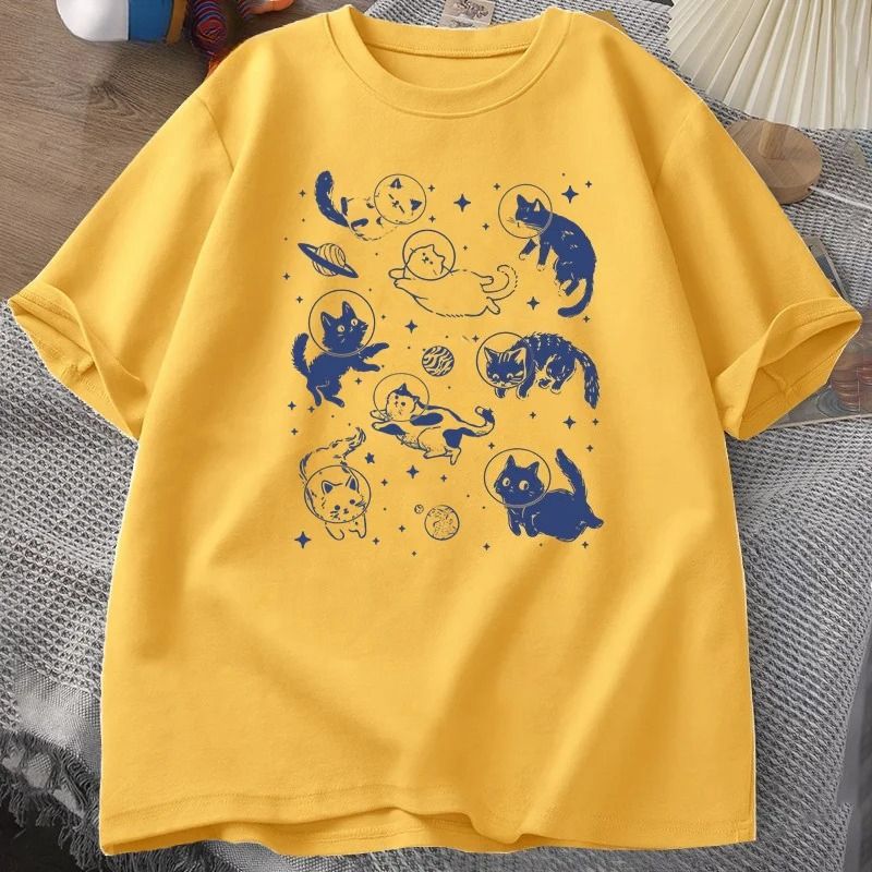 Retro Cats In Space 90s Graphic T Shirts Vintage Astronaut Cats T-Shirt Funny Kitten Tshirt Print Comfortable Round Neck T Shirt_ecoleips.com