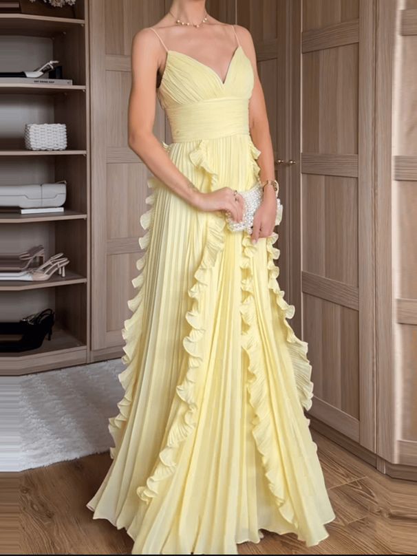Sexy V-neck Ruffle Design Suspender Dress Women Elegant Sleeveless Hight Waist Long Party Dress 2026 Fashion Draped Swing Gowns_ecoleips.com