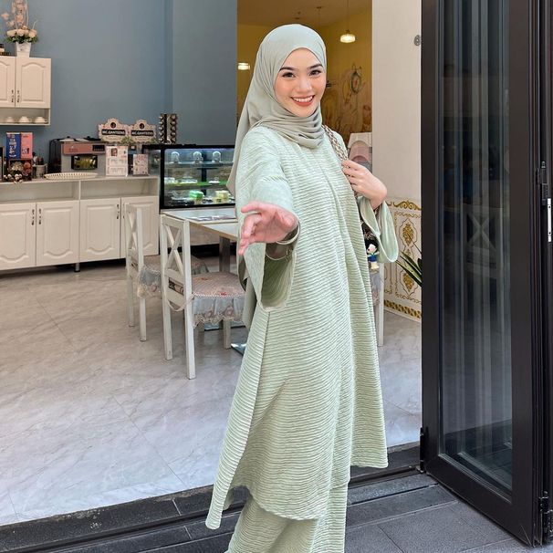 Middle East Arab Cross Border Women's Clothing 2024 New Fashion Loose Mid Length Long Sleeved Shirt Skirt Suit_ecoleips.com