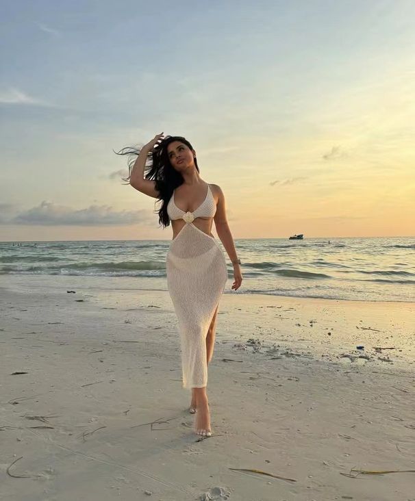 Women's Clothing Solid Color Sexy Hollow Knitted Beach Bikini Swimsuit Blouse_ecoleips.com