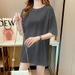 A Medium-To-Long-Length, Pure Cotton Short-Sleeved T-Shirt Designed For Women Perfect As A Summer Or School-Day Outfit_ecoleips.com