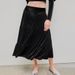 Voya 2026 Discounted Women's Clothing With European And American Design Sense, Medium Length Style, Fashionable Lotus Leaf Velvet Skirt_ecoleips.com
