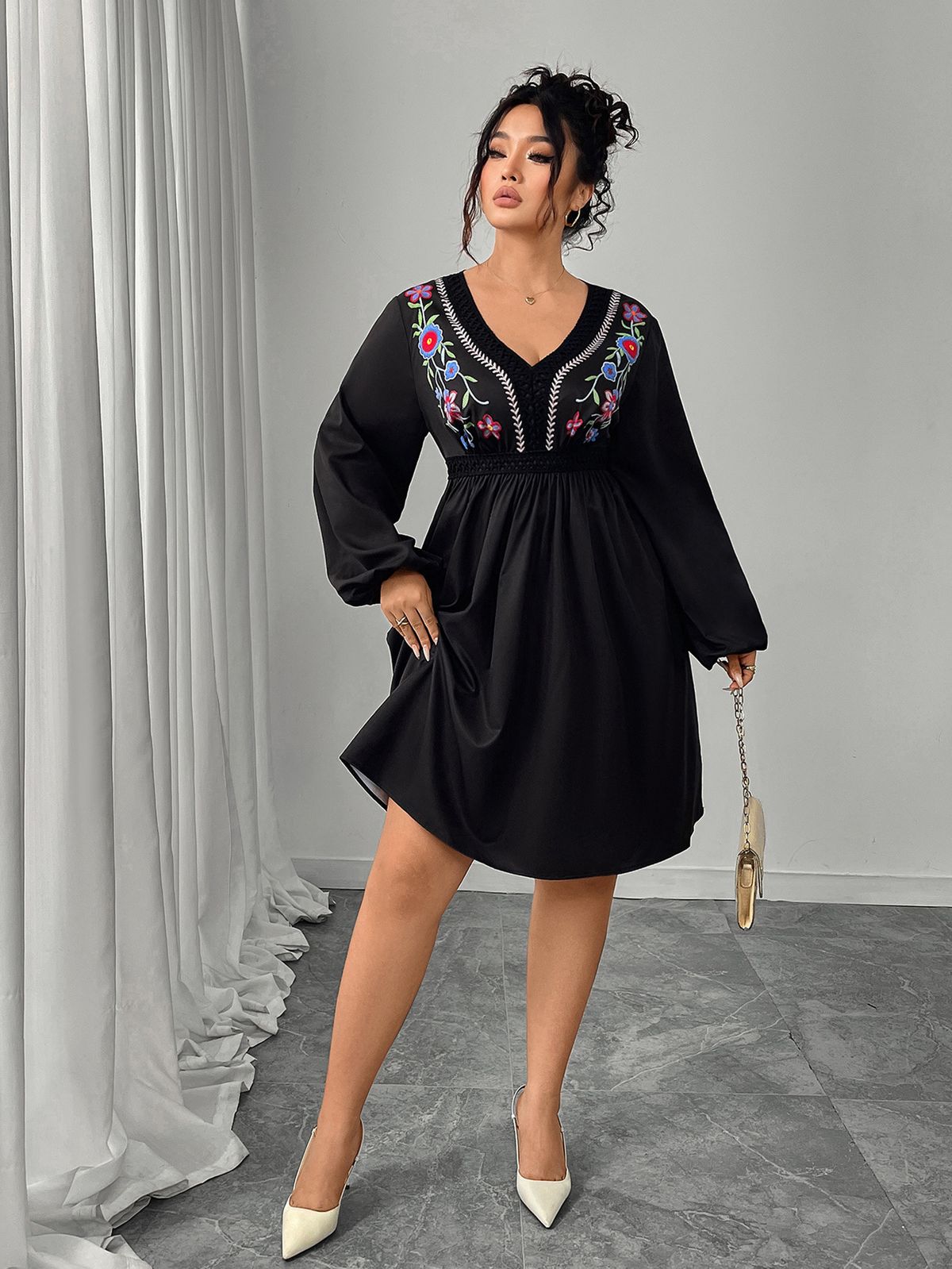 Women's Clothing Plus Size Clothes Elegant Plus Size V-Neck Embroidered Dress - Flowy Retro Summer Dress For Women, Loose Fit High Waist Maxi Dress_ecoleips.com