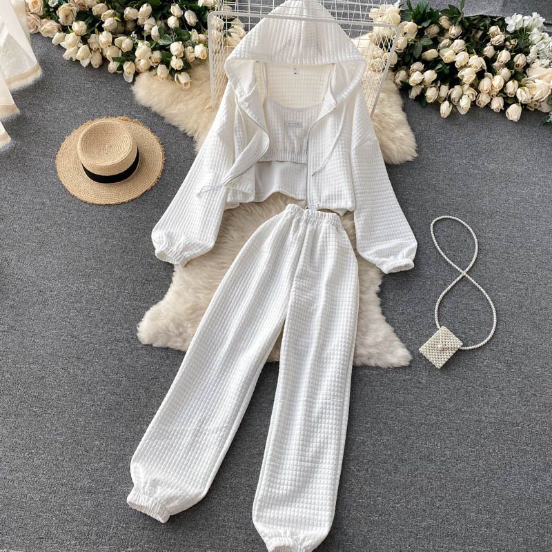 Women’s Clothing Three Piece Zipper Sports Jacket With Loose Hood And Street Suit With Suspenders And Casual Pants Set Three Piece Sports Suit_ecoleips.com