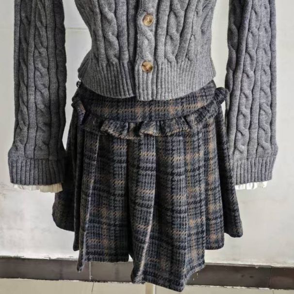 K Fashion Bottomed Fried Dough Twists Knitting Sweater Cardigan Skirt_ecoleips.com