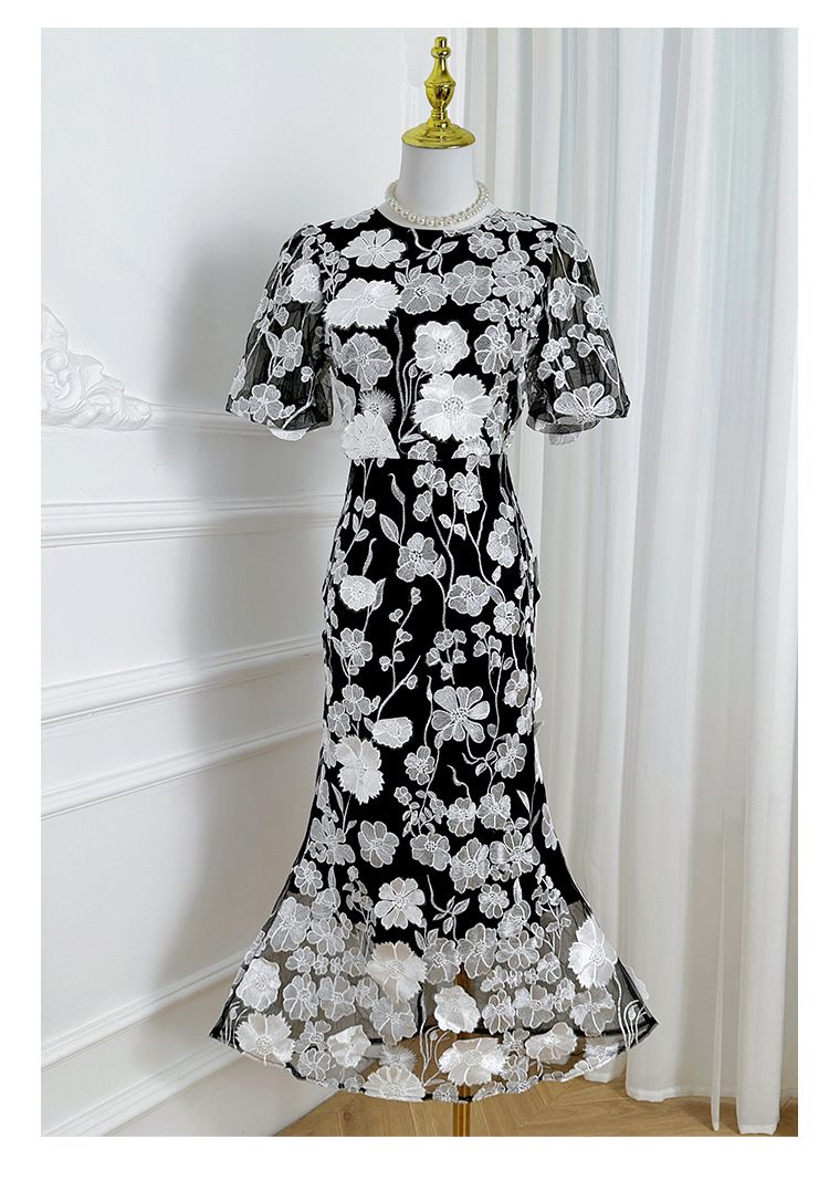 Elegance Embroidered Floral Dress – Lantern Sleeves, Fit & Flare Silhouette (S-4xl, 8 Colors, Polyester Blend)_ecoleips.com