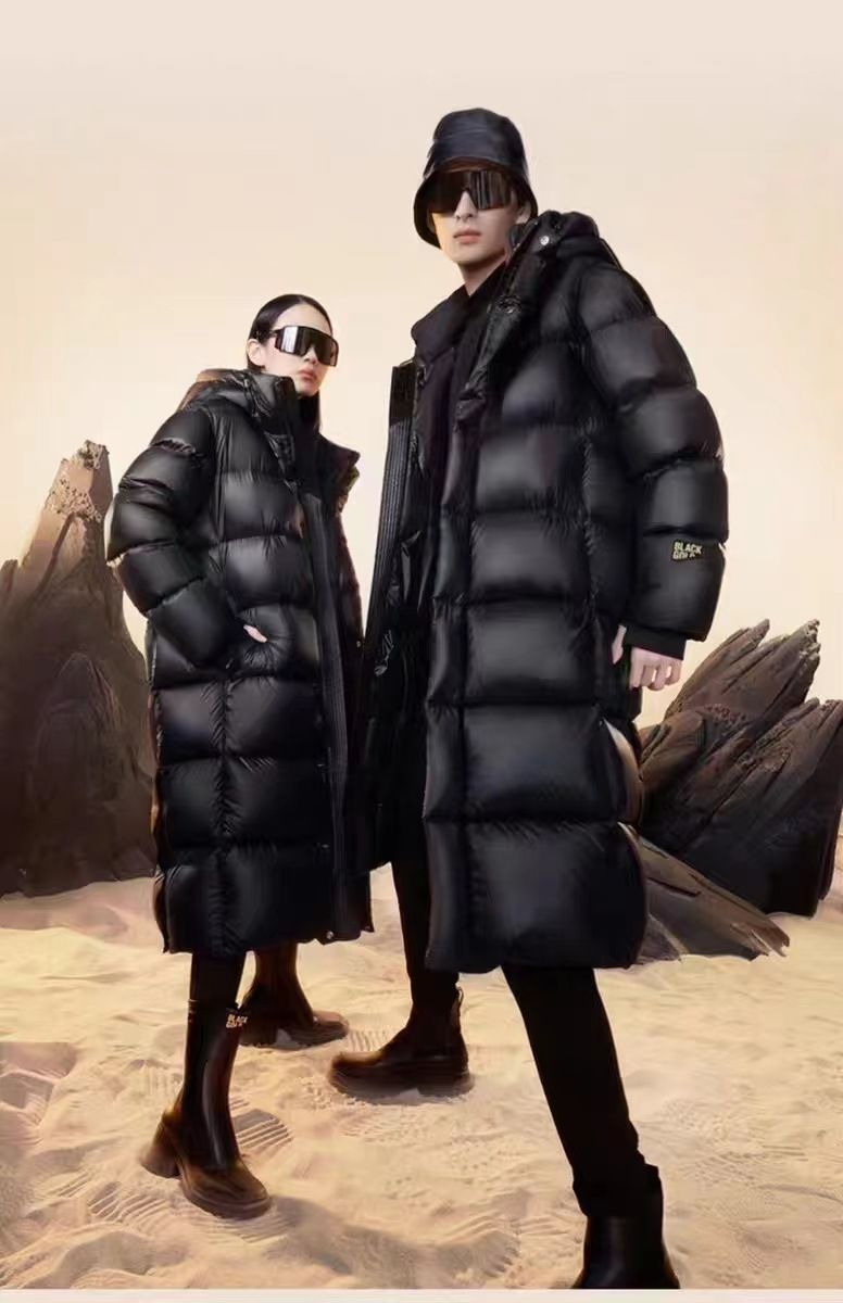Unisex Long Goose Down Coat – Extreme Cold Weather Parka With Black Gold Accents (Black, S-XXL)_ecoleips.com