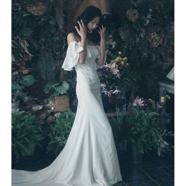 Light 2026 New Simple Off-Shoulder Mori Style Bride Wedding Mermaid French Hepburn Travel Shoot Outdoor Dress_ecoleips.com