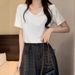 French-Style Laid-Back V-Neck T-Shirt With Exposed Collarbone For Women, A New Summer Collection Of Loose And Slimming O_ecoleips.com