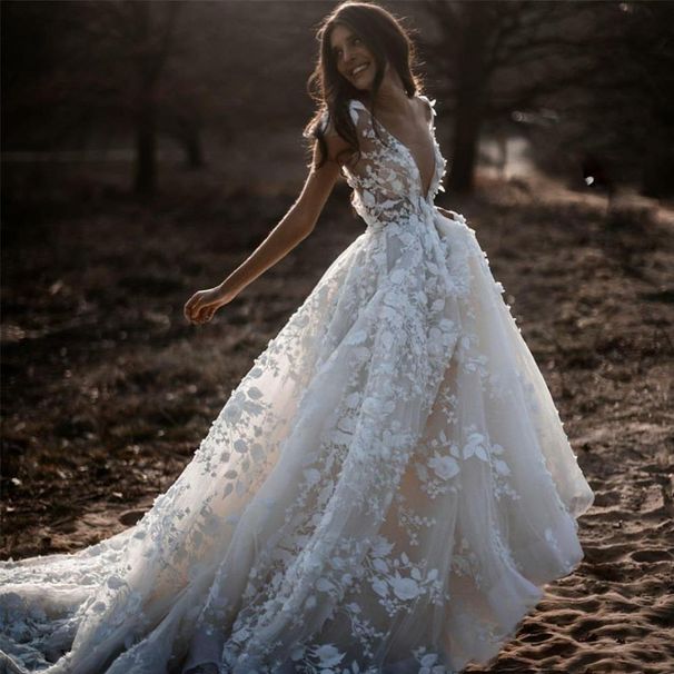 A Line V Neck Bohemian Wedding Dresses Vintage Lace Ball Gowns Lace Bridal Gowns Solitaire Trainer Corset Boho Vestidos De Novia_ecoleips.com