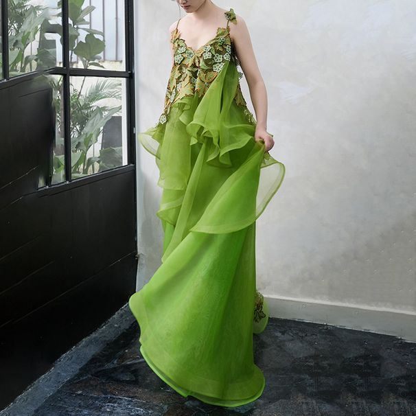 Forest Green Evening Gown Ethereal Halter Neck Morning Robe Dress for Coming of Age Ceremonies Banquets Graduation Unique Women's Party Wear_ecoleips.com