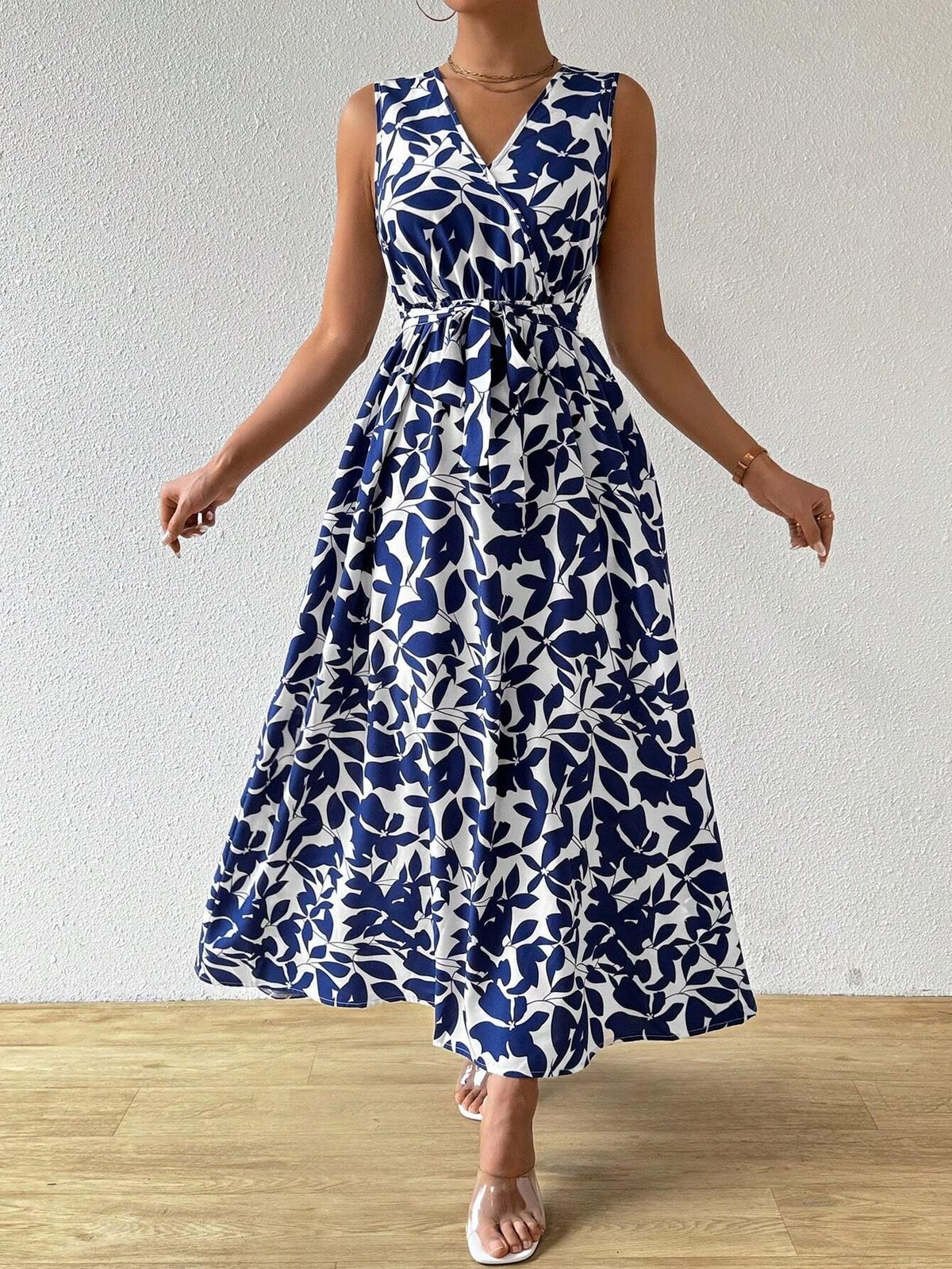 New 2026 Elegant Women's French Resort Style Printed Dress V Neck Maxi Tie Waist European American Cross Border Elegance_ecoleips.com