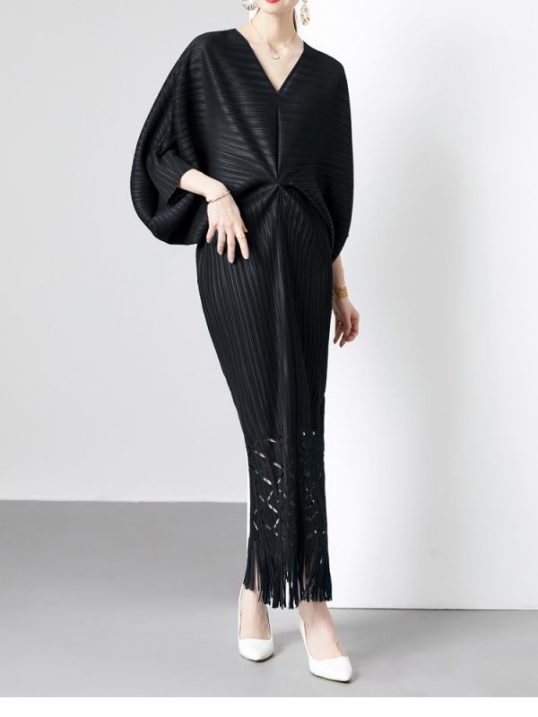 Freeacy Women's Solid Color V-neck Batwing Sleeves Evening Dress High Waist Slim Fit Fringe Dress 2025 Fall Stylish Party Gowns_ecoleips.com