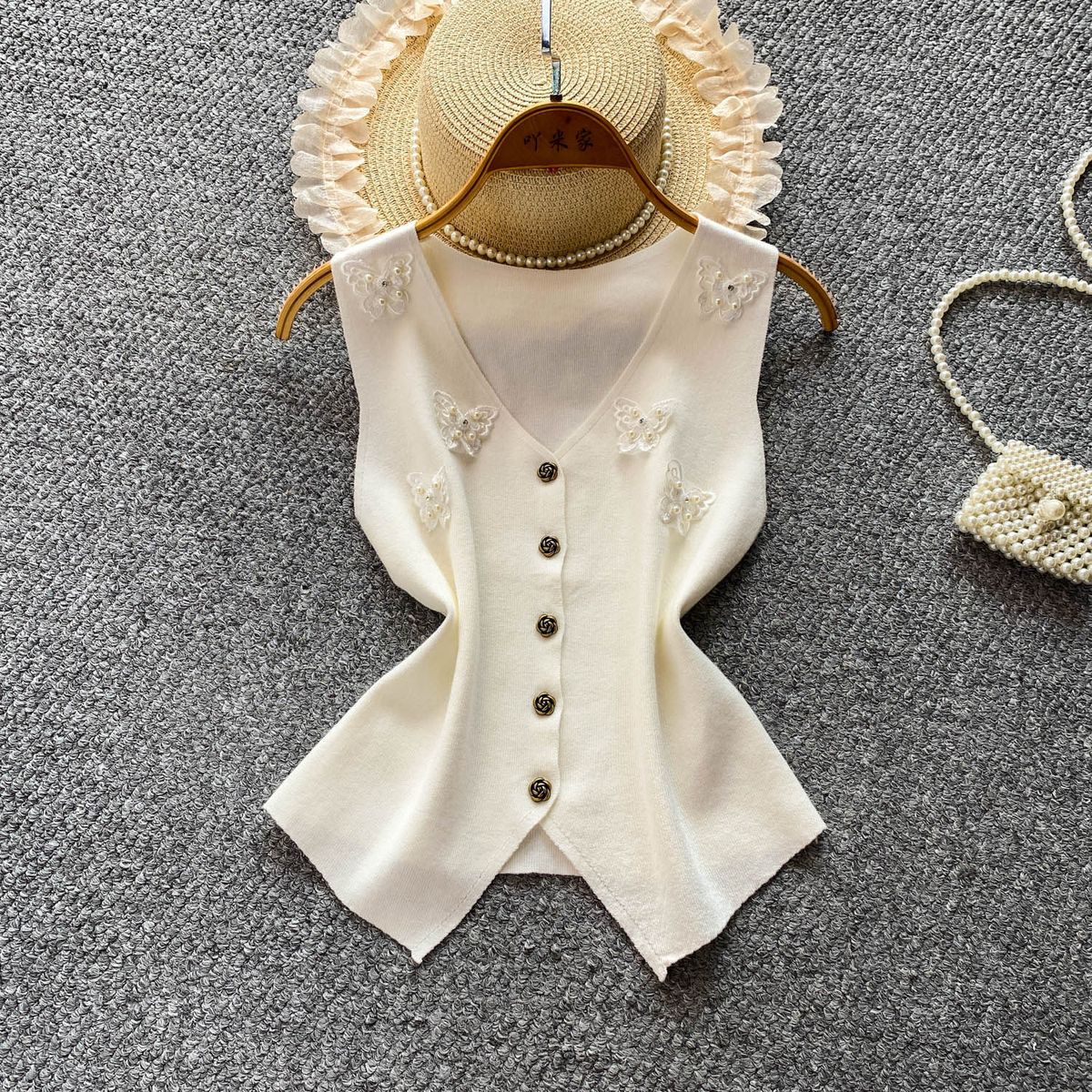 Women's Retro Style Rhinestone Studded V Neck Vest Heavily Embellished 3D Butterfly Floral Button Summer Top_ecoleips.com