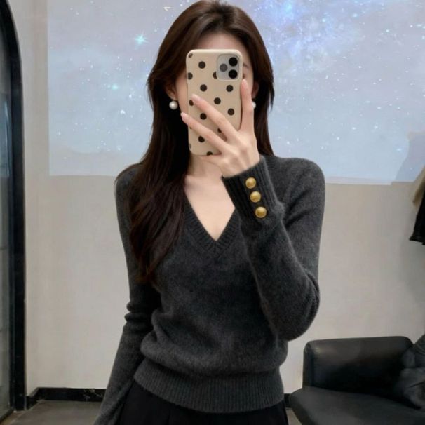 French-style Elegant Gray V-neck Sweater For Women, Autumn/winter 2026 New Model, Can Be Worn An Outer Layer Or As A_ecoleips.com
