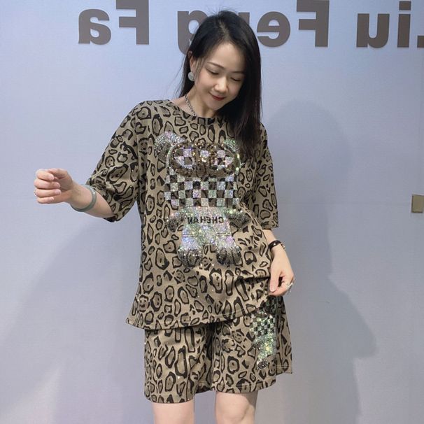 plus Size Women's Summer Casual Two Piece Set Leopard Print Crew Neck T-Shirt Rhinestone Short Sleeved Top with Matching Shorts Chubby Girls Cross Border American Style_ecoleips.com