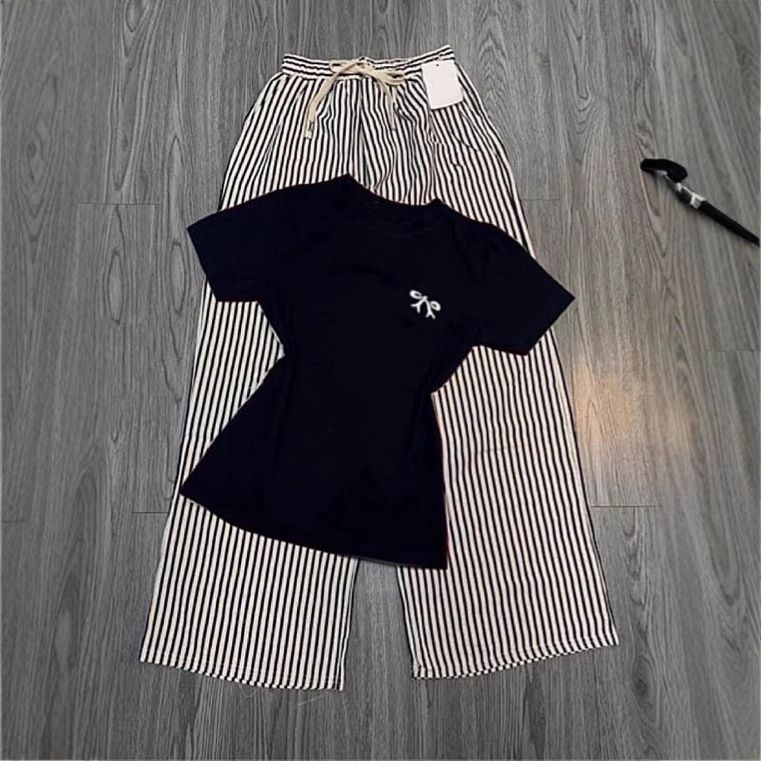 Plus Size Casual Outfit For Women – Summer Floral Print 2-Piece Set With Bow Detail & Wide-Leg Pants (Black/White/Khaki, One Size)_ecoleips.com