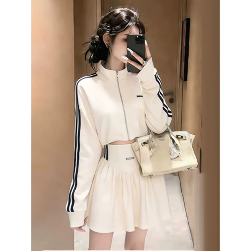 European-style Casual Sports Suit For Women, 2026 Spring And Autumn New Korean-style Slim-fit Striped Stand-collar_ecoleips.com