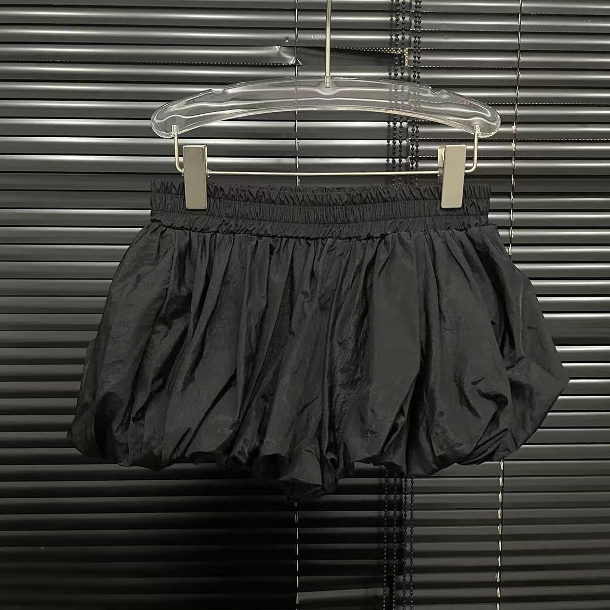 2025 Spring New Design Fashion For Women, Niche Off-Shoulder Tie Shirt + Flower Bud Shorts Two-Piece Set_ecoleips.com