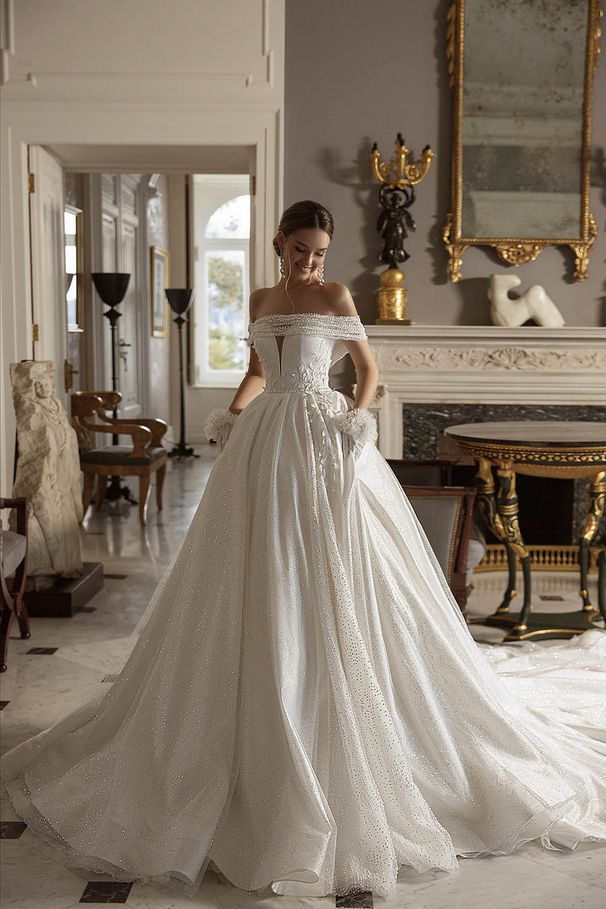 Spring New Wedding Dress Small Tail Waist Slimming One Shoulder Lace Applique Light Wedding Dress Forest Travel_ecoleips.com