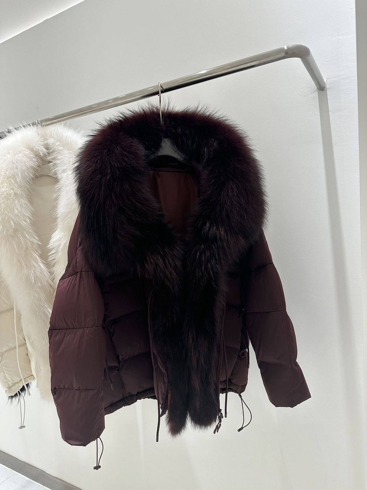 Winter New Style Oversized Raccoon Fur Hooded Fur Collar Short Down Jacket Loose Casual Warm Fur Coat Women_ecoleips.com
