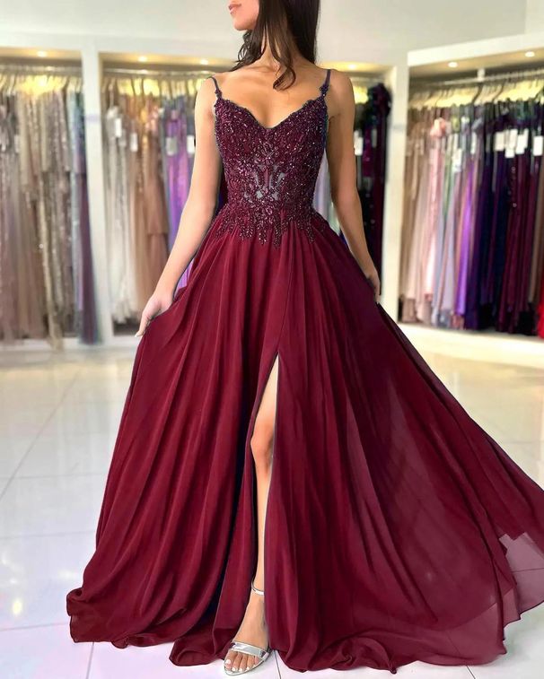 Elegant Strapless Long Evening Gown for Women French Lace Appliqué A-Line Formal Dress with Side Slit_ecoleips.com