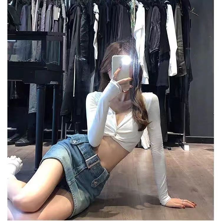 Women's Clothing Gray Retro V Neck Long Sleeved Short T Shirt Female Autumn Korean Version Of Navel Baring T Shirt Hot Girl Outfit_ecoleips.com