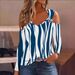 2023 Popular Autumn Simple Printed Metal Buckle V-neck Shirt For Women On Independent Sites,_ecoleips.com