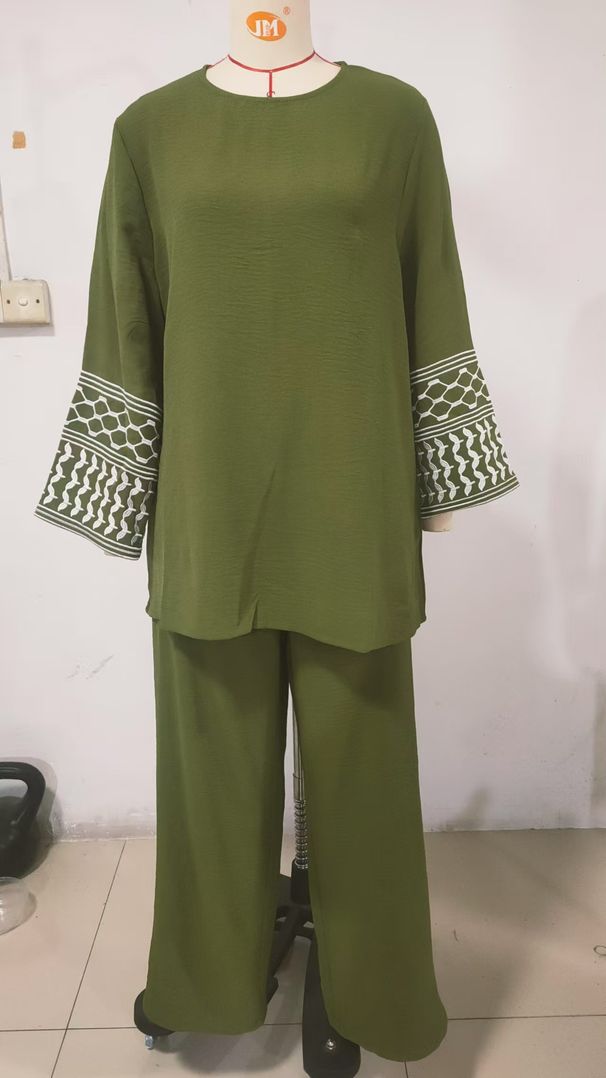 2025 Muslim Autumn New Women's Embroidered Round Neck Shirt And Wide Leg Pants Set_ecoleips.com